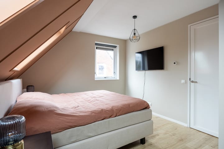 Foto 30 van Tiengastraat 8