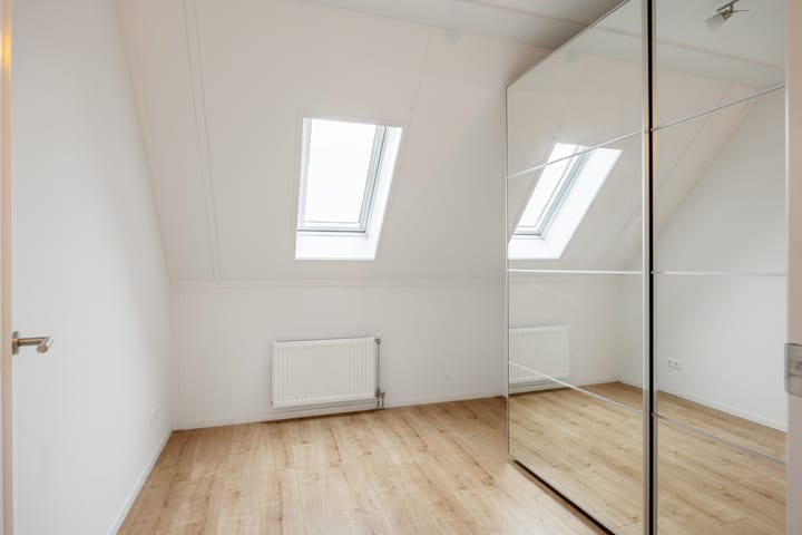 Foto 32 van Tiengastraat 8