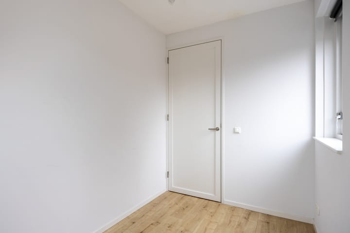 Foto 35 van Tiengastraat 8