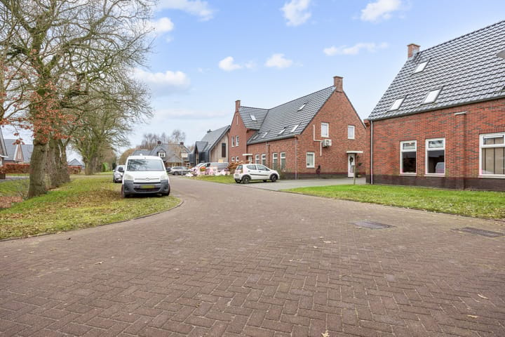 Foto 53 van Tiengastraat 8