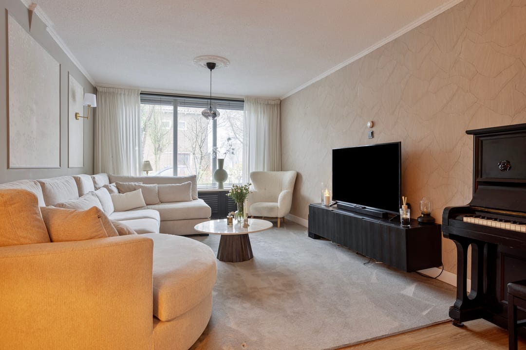 Photo 2 of Distelstraat 32