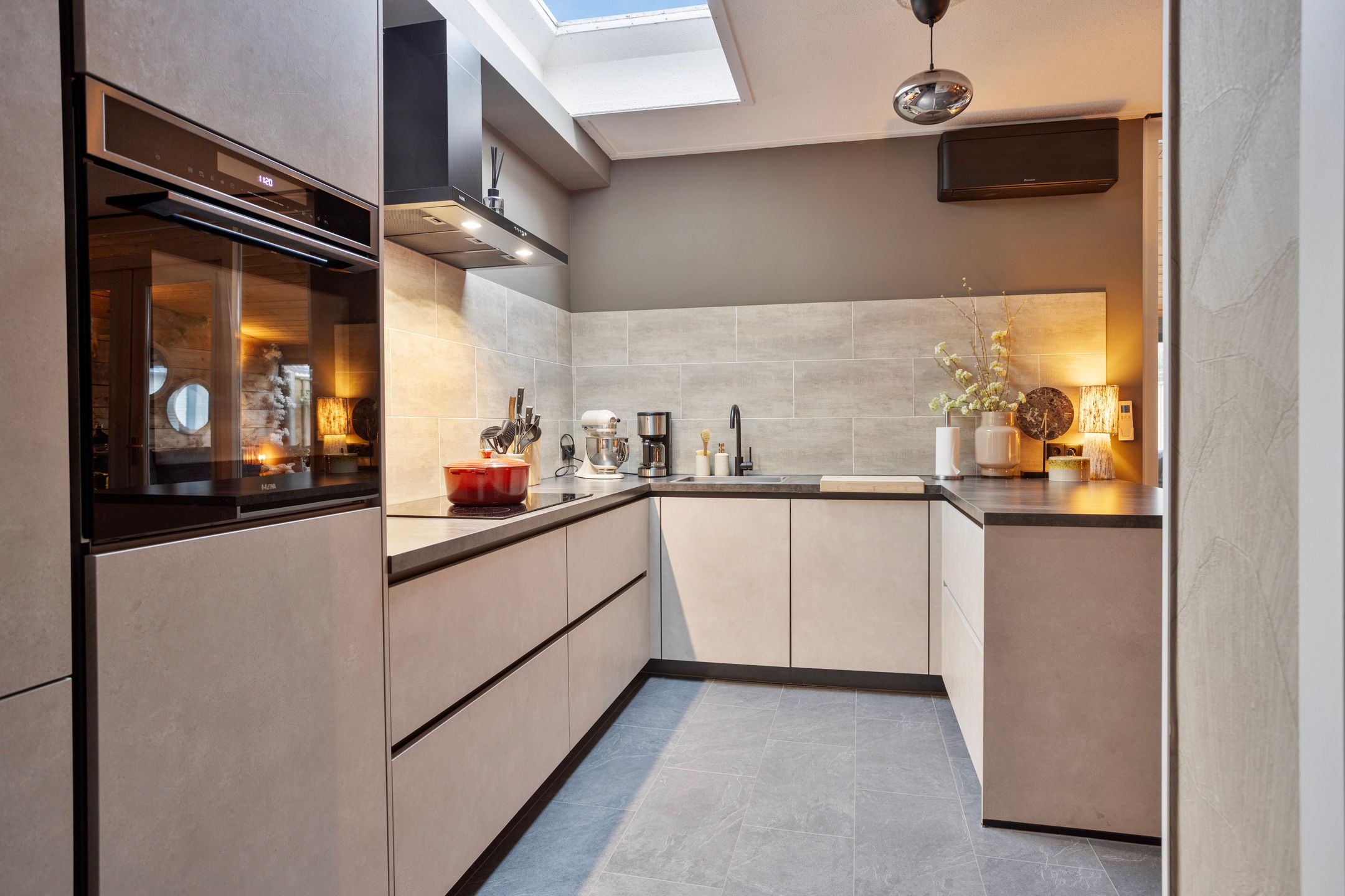 Photo 9 of Distelstraat 32