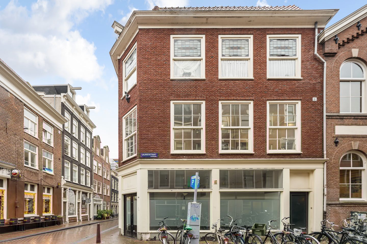 Bekijk foto 2 van Laurierstraat 105