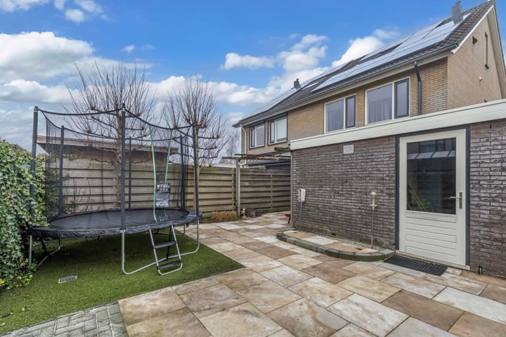 Photo 38 of Intang 10