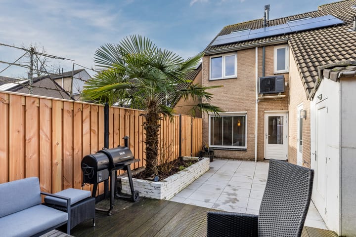 Foto 4 van Rector Buijselstraat 4