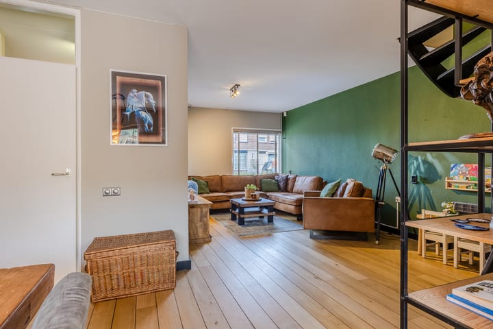 Foto 8 van Rector Buijselstraat 4