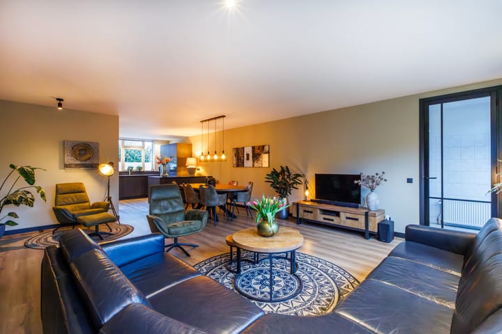 Foto 7 van Koemate 128