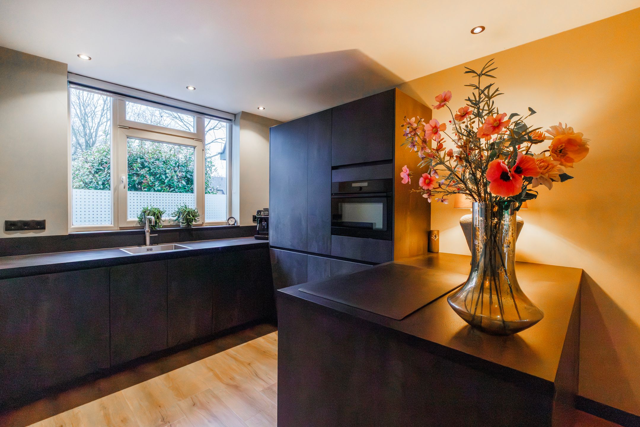 Foto 9 van Koemate 128