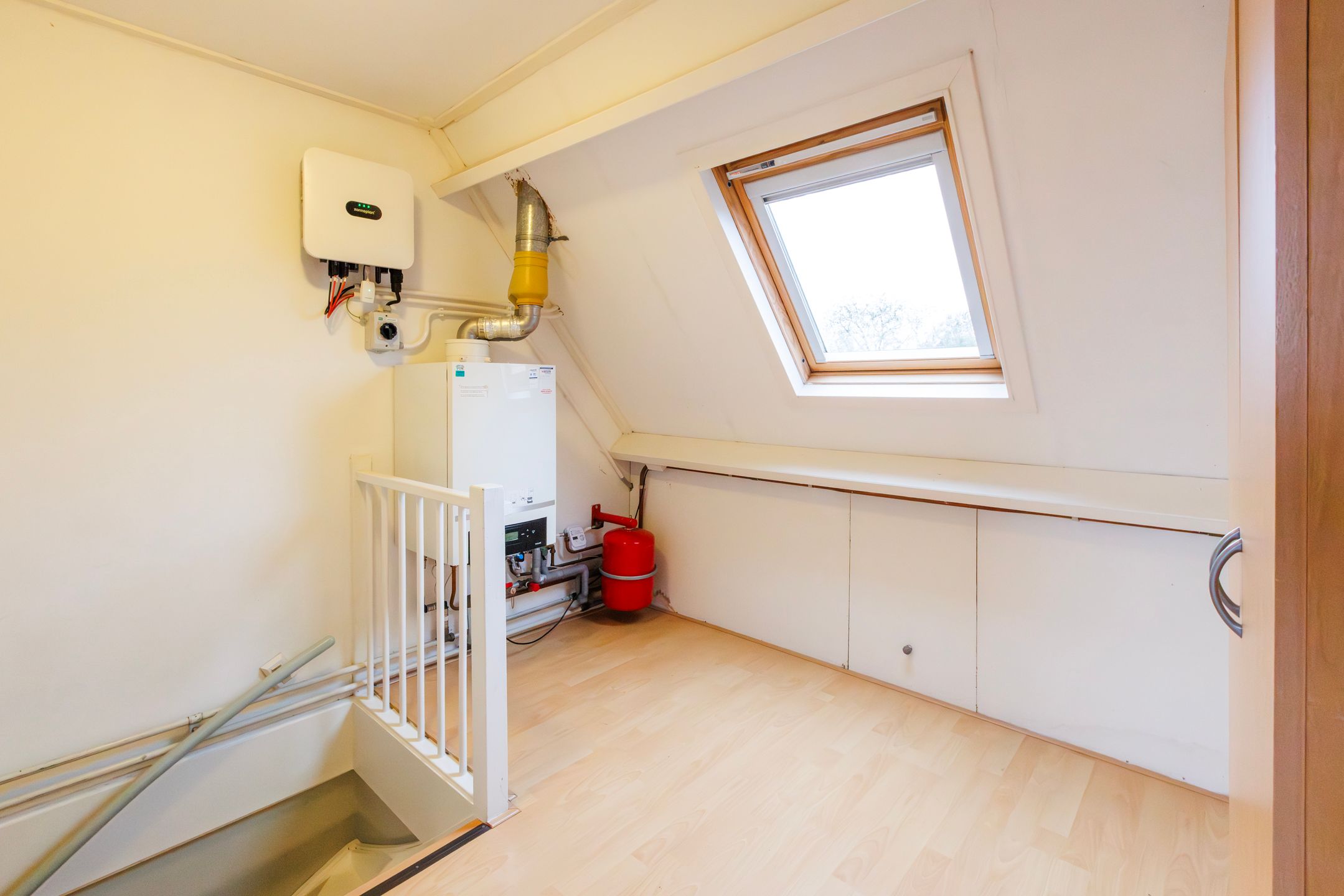 Foto 39 van Koemate 128