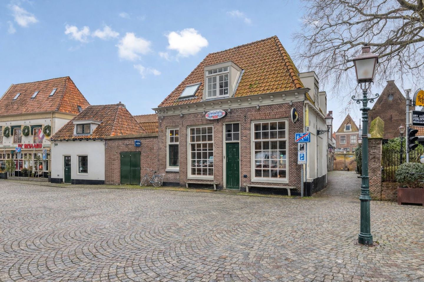 Bekijk foto 3 van Kerkplein 1