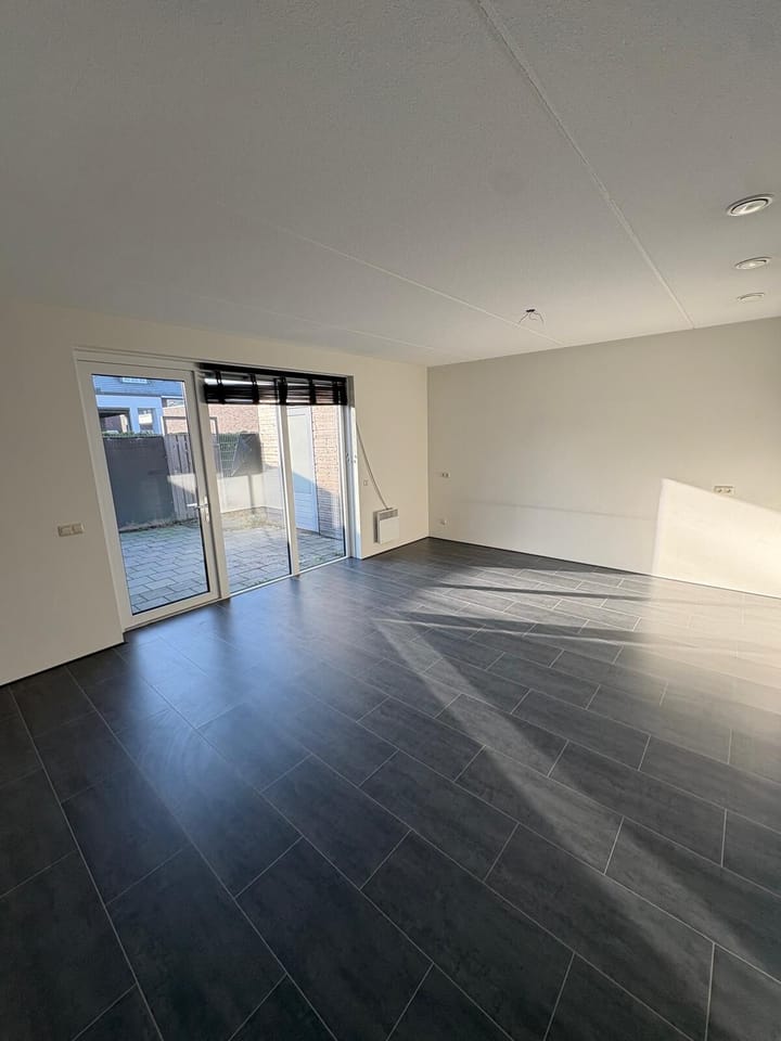 Photo 5 of Beukemaplein 3