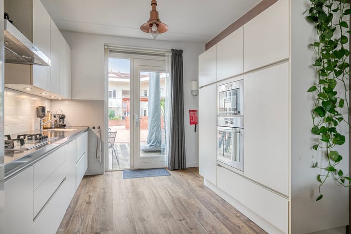 Foto 6 van Dr. Struyckenstraat 98-A10