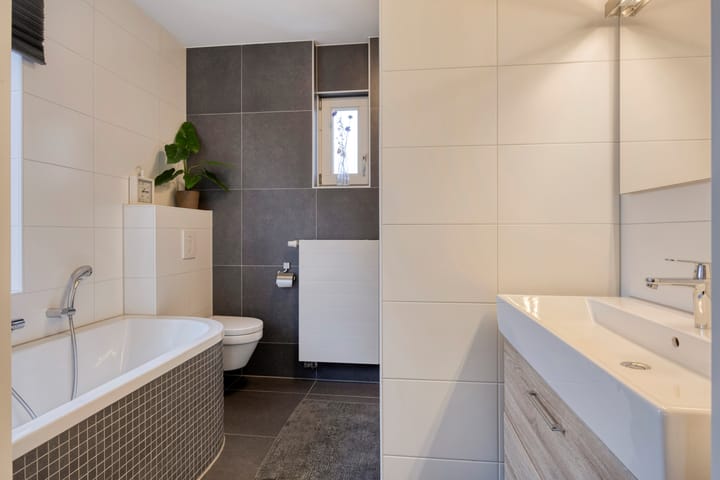 Foto 27 van Meikeverstraat 14