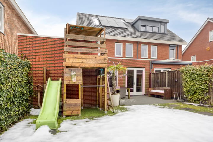 Foto 38 van Meikeverstraat 14