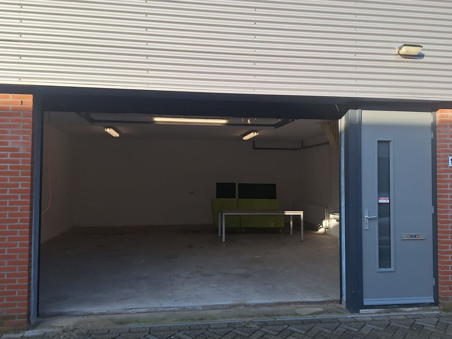 Bekijk foto 2 van Molenlaan 15-D