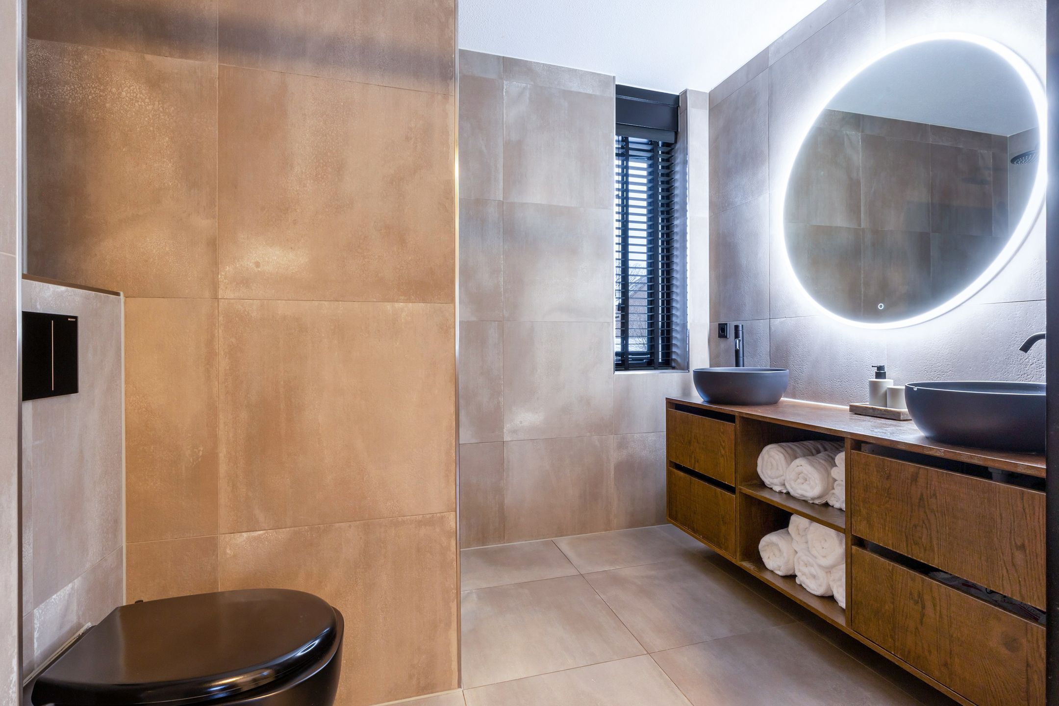 Foto 15 van Elleboogweg 10