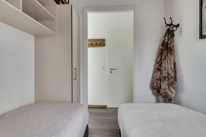 Photo 16 of Zuiderdijk 1-B055