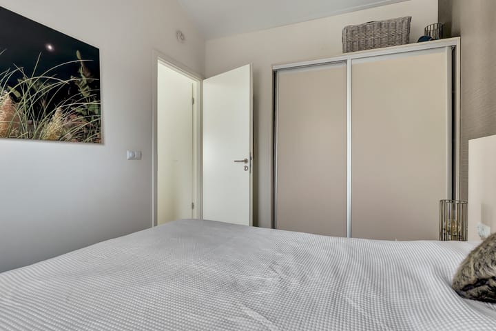 Photo 18 of Zuiderdijk 1-B055