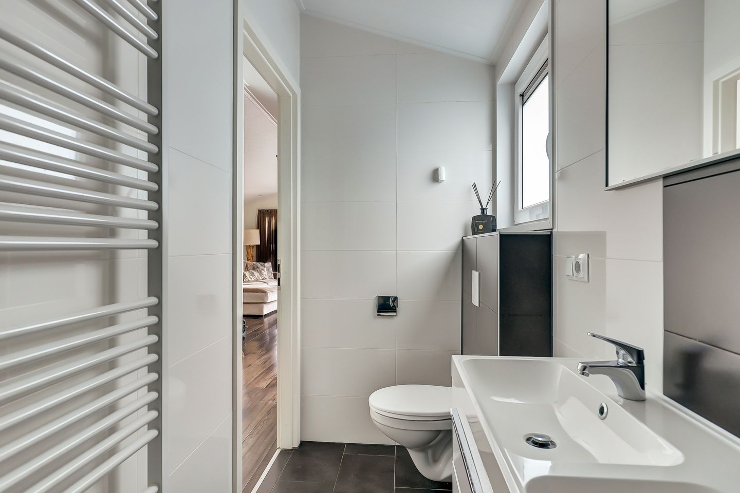 Photo 19 of Zuiderdijk 1-B055