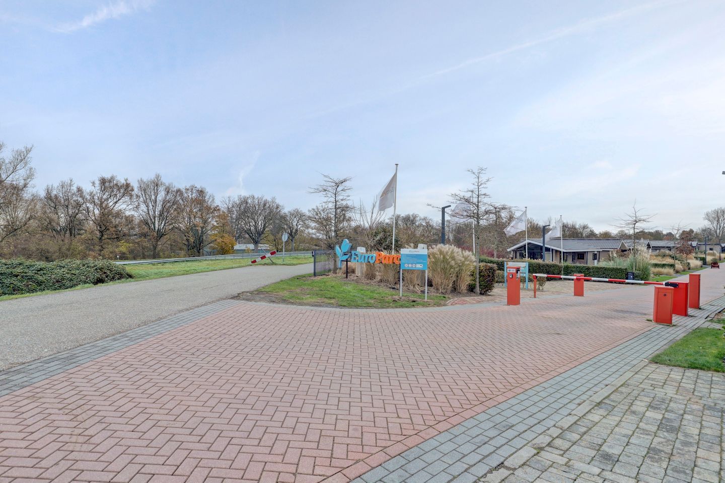 Photo 35 of Zuiderdijk 1-B055