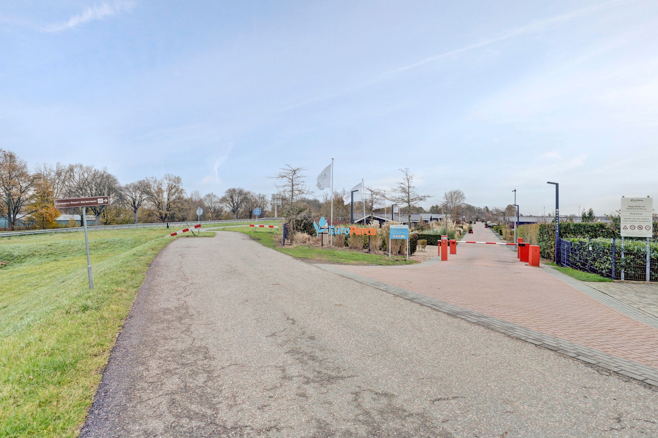 Photo 36 of Zuiderdijk 1-B055