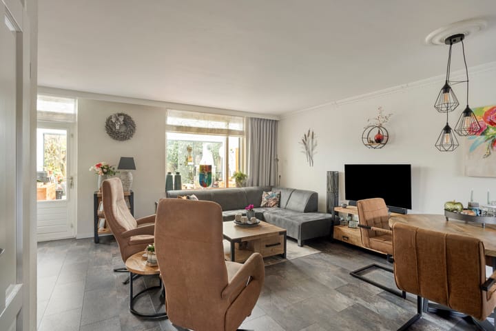 Foto 11 van Clematisstraat 33