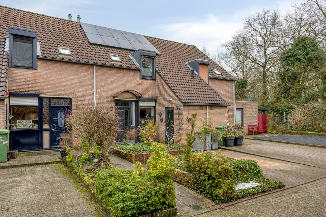 Photo 38 of Clematisstraat 33