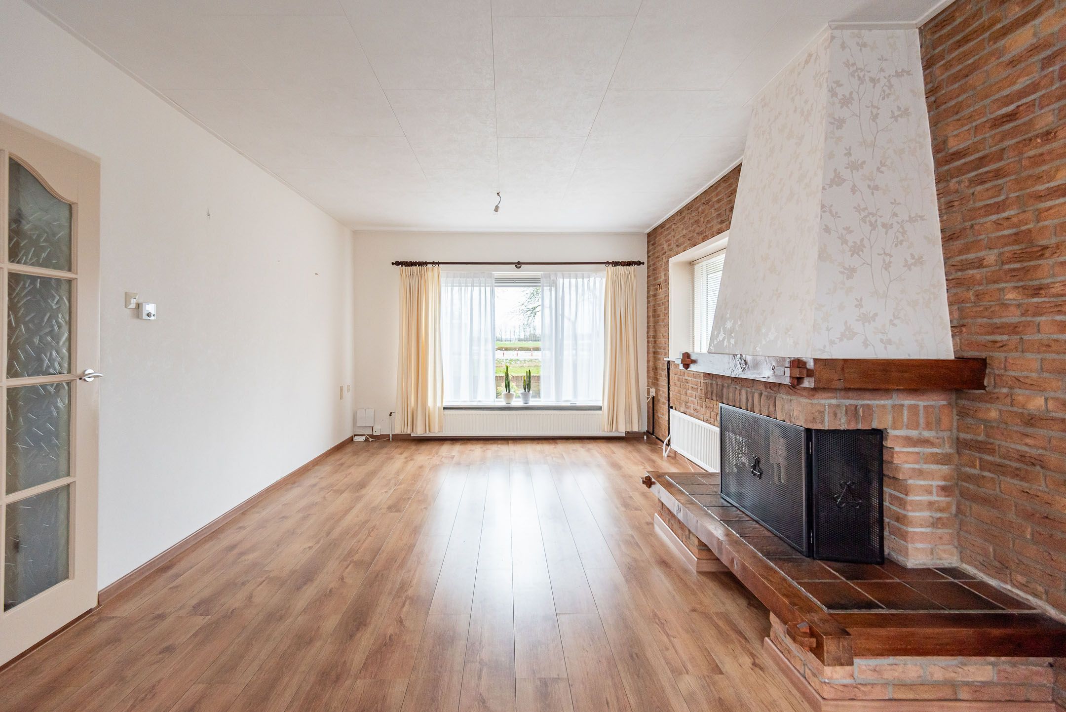 Photo 3 of Emmastraat 33