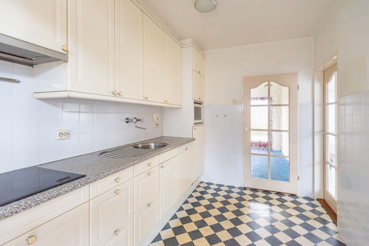 Foto 10 van Emmastraat 33