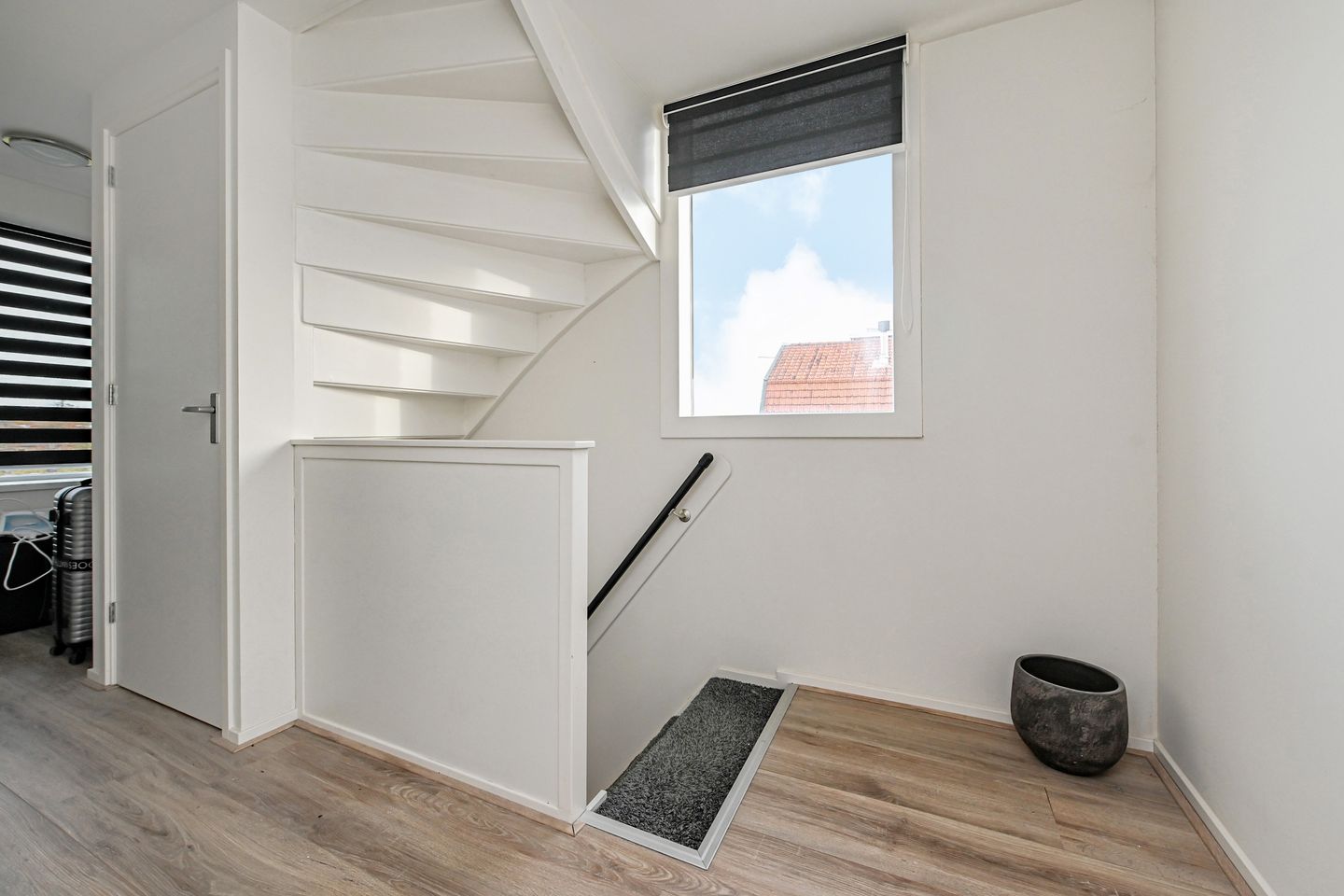 Foto 20 van Delftsestraatweg 79