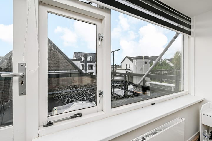 Foto 24 van Delftsestraatweg 79