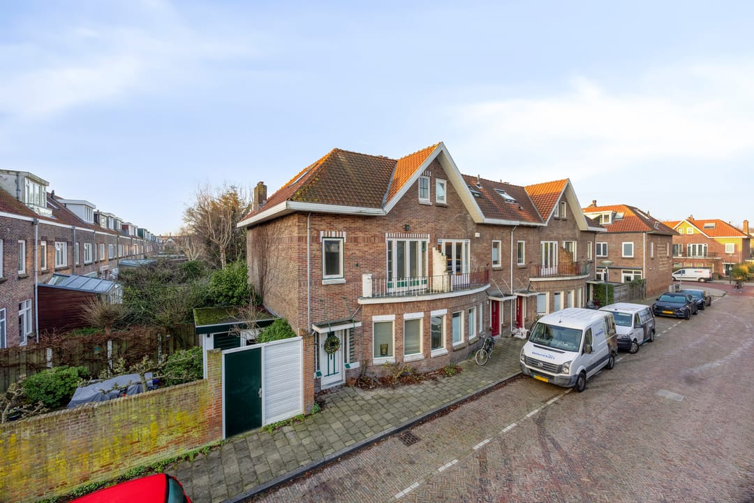 Photo 28 of Van Ledenberchstraat 8