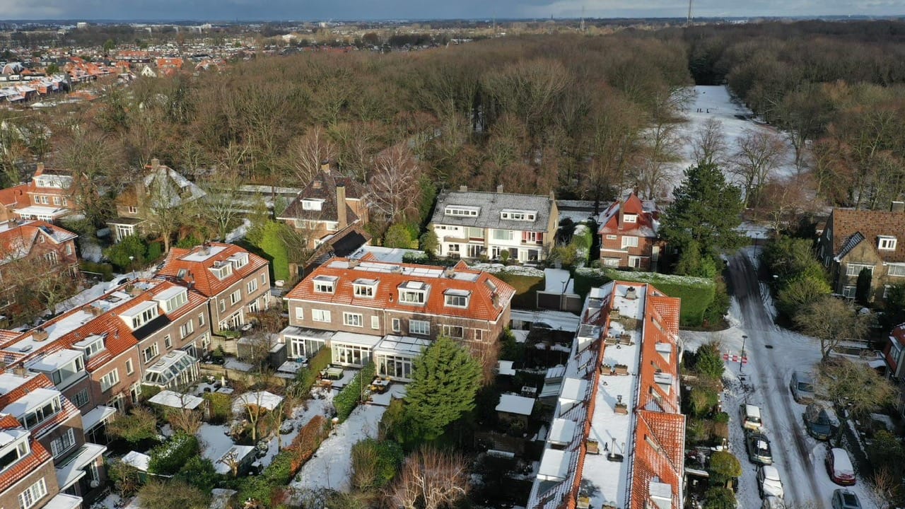 Photo 34 of Van Ledenberchstraat 8