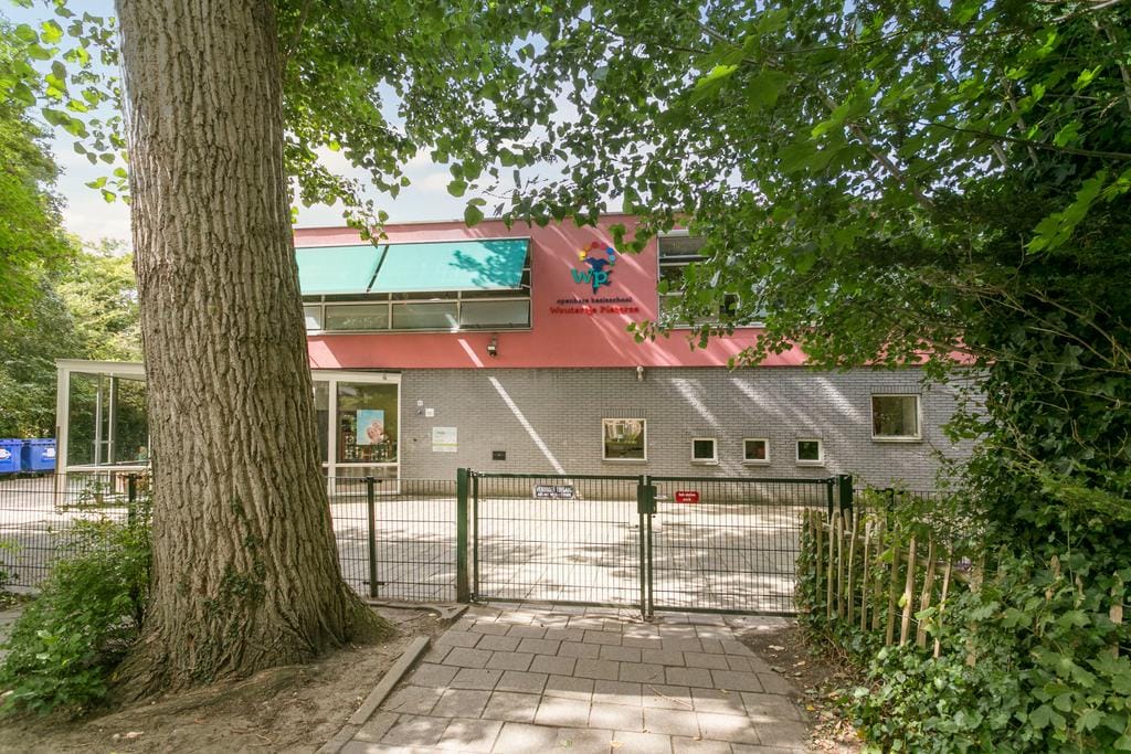 Photo 45 of Van Ledenberchstraat 8