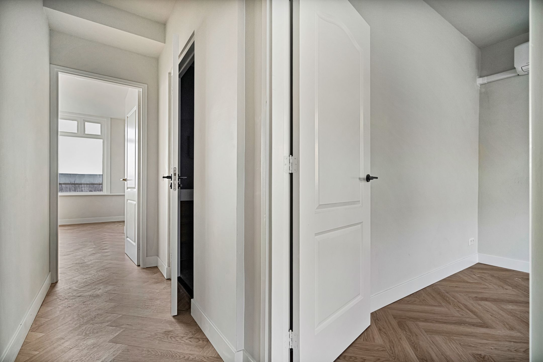 Photo 21 of Lage Rijndijk 28-A1