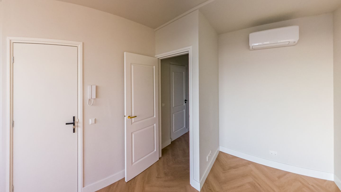 Photo 14 of Lage Rijndijk 28-A1