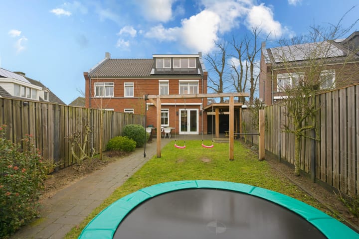 Photo 25 of Mortel 8-B