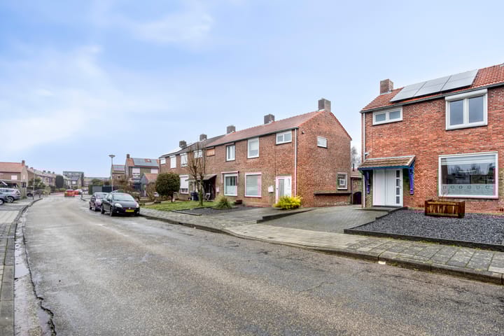 Foto 9 van Dross Maesstraat 22