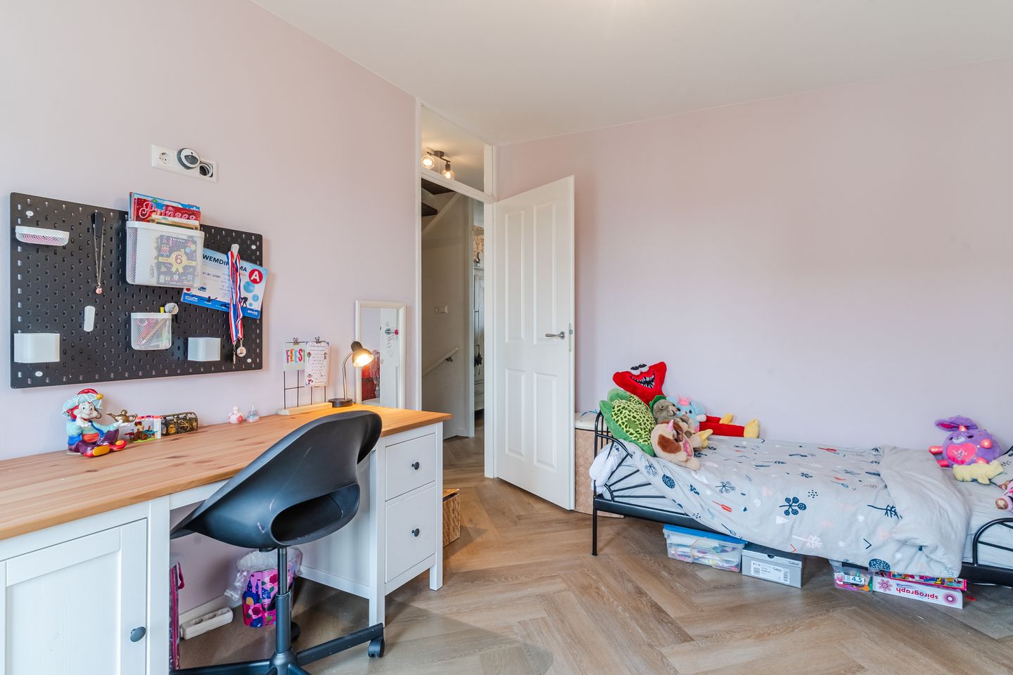 Foto 19 van Damwoudestraat 1