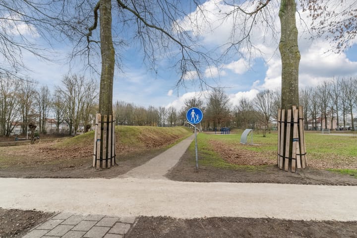 Foto 37 van Damwoudestraat 1