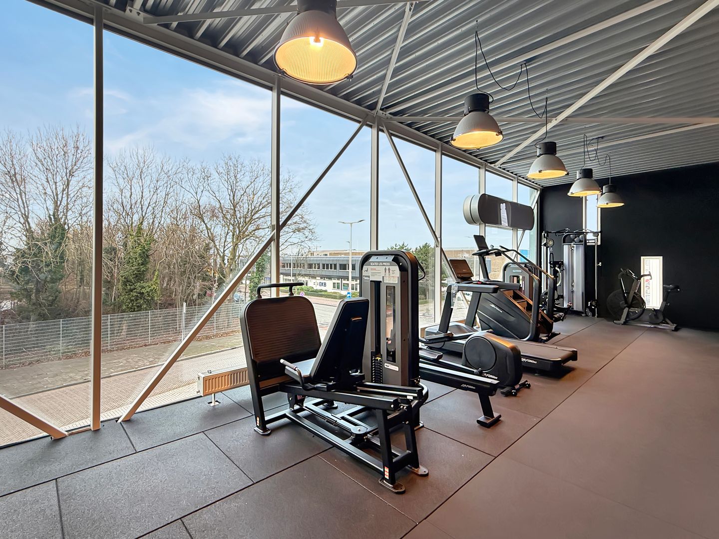 View photo 2 of Randweg 43