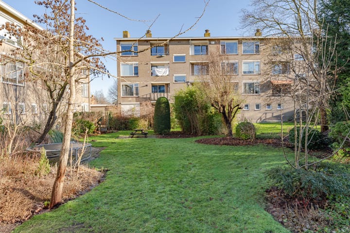 Foto 2 van J.H. van Straaten van Nesplantsoen 36