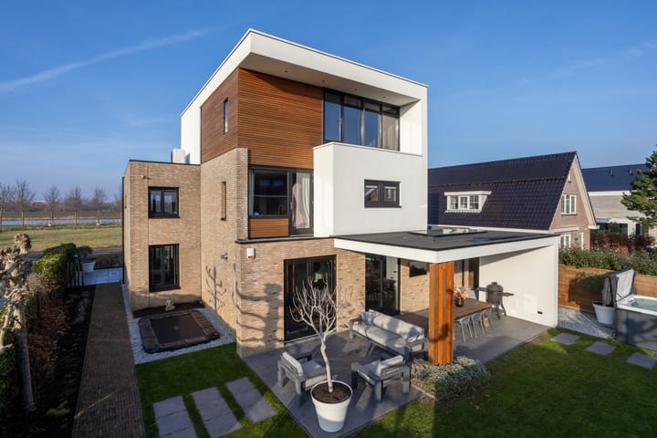 Foto 81 van Meerweg 28