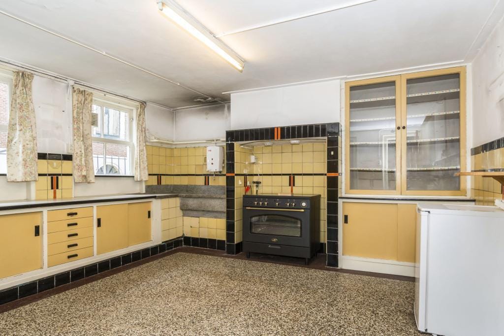 View photo 5 of Plantage 3