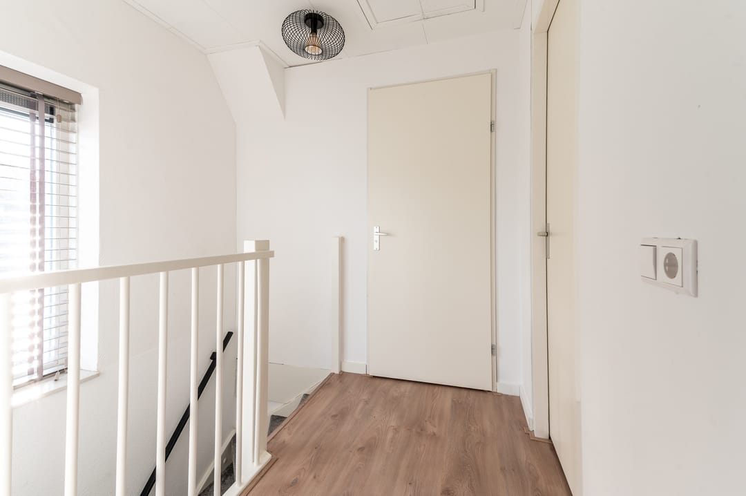 Photo 41 of Willem Bontekoestraat 37