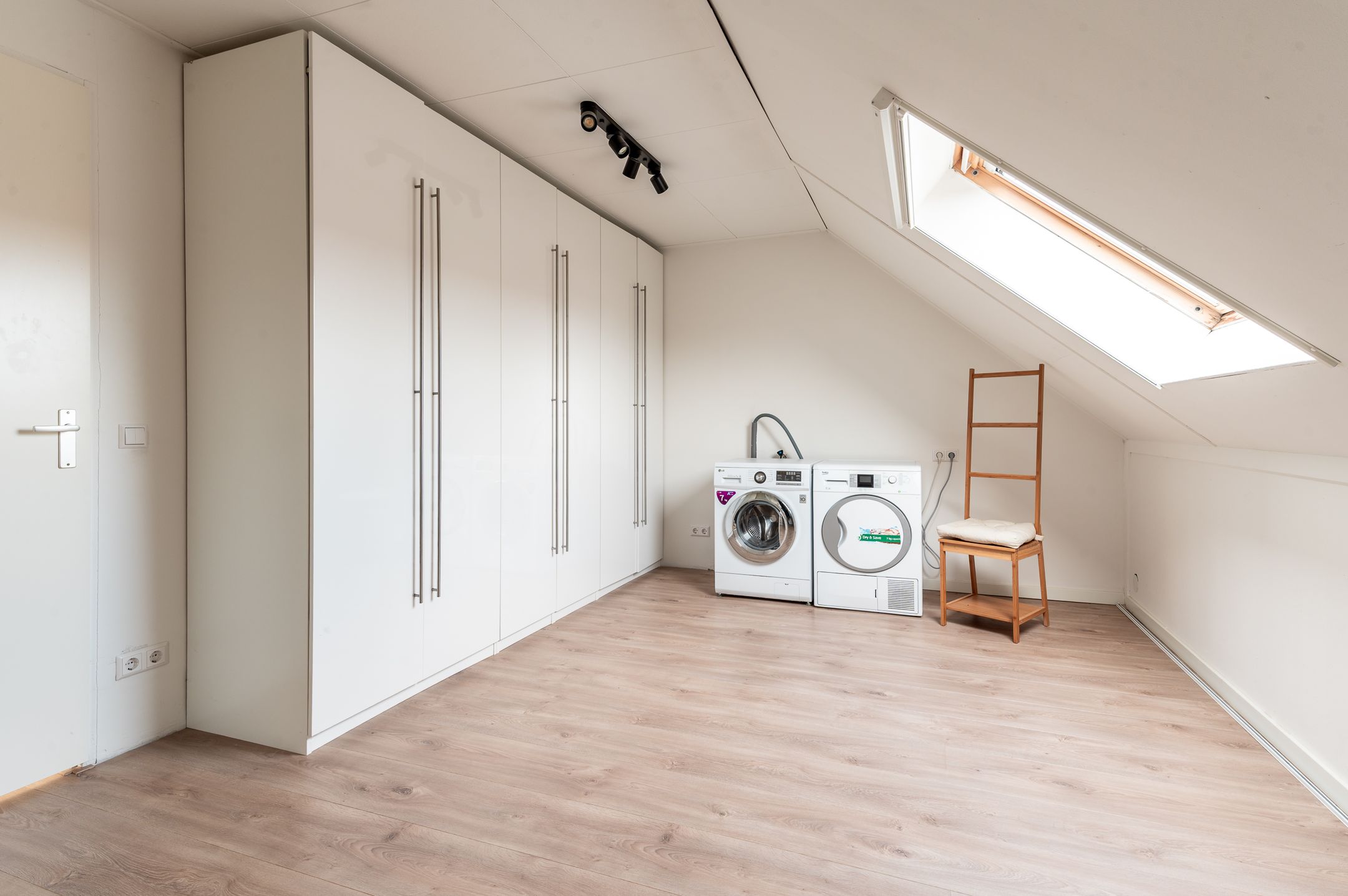 Photo 45 of Willem Bontekoestraat 37