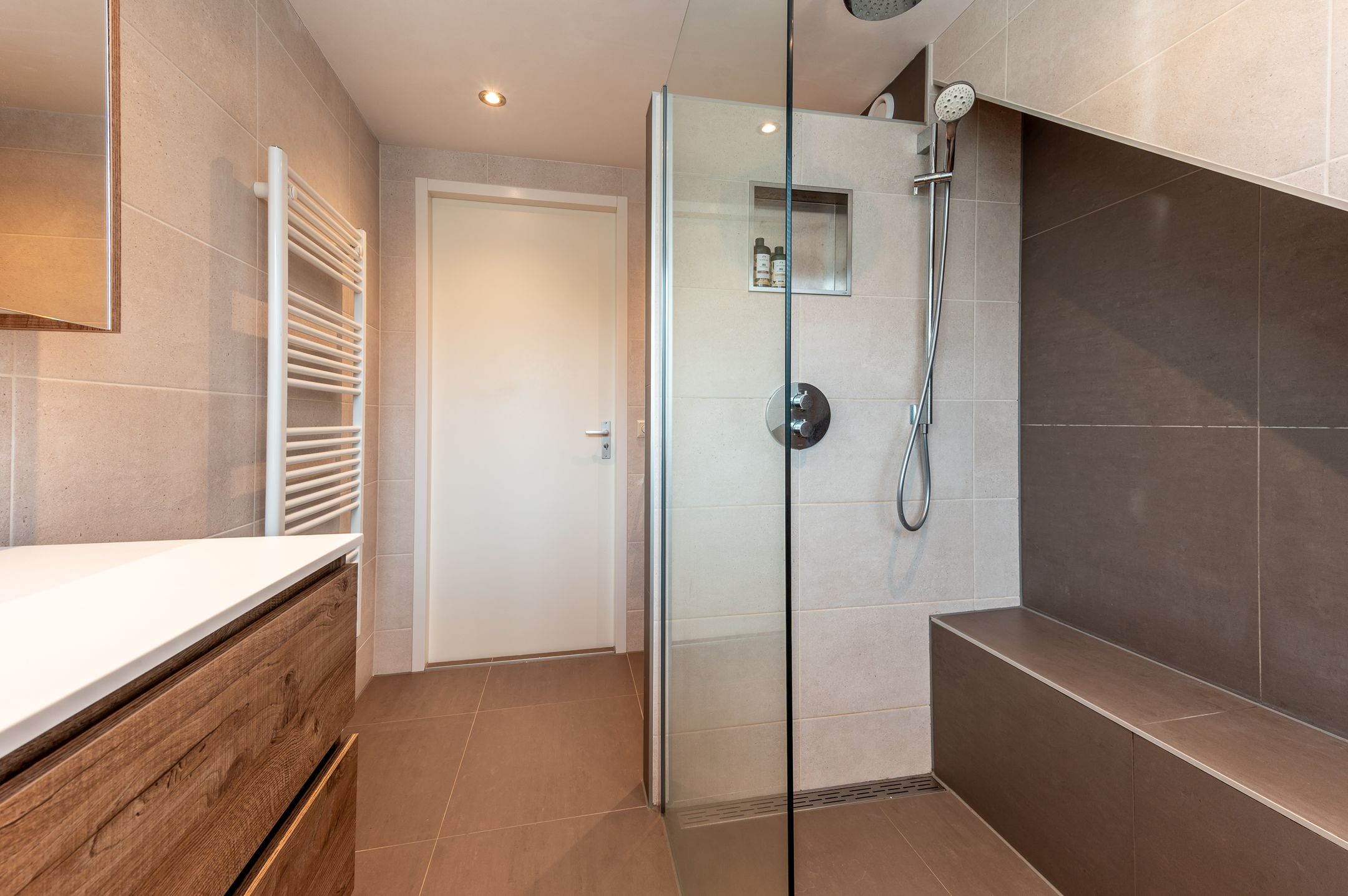 Photo 48 of Willem Bontekoestraat 37