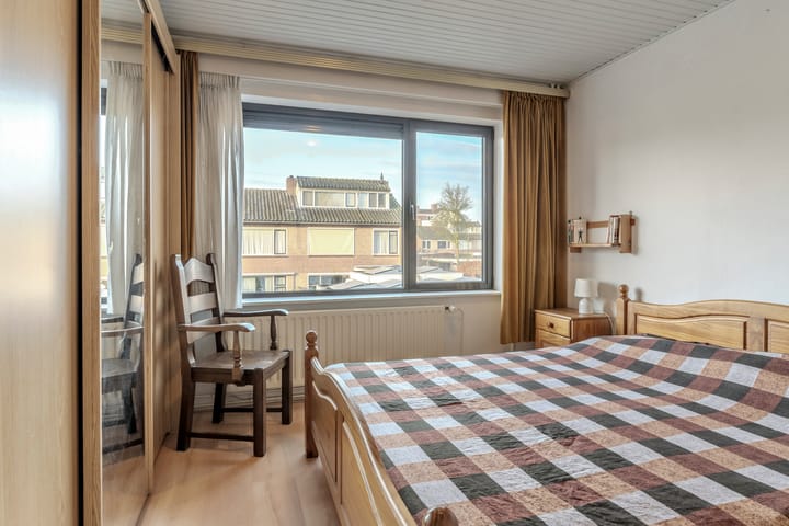 Photo 15 of Sint Lambertusstraat 13