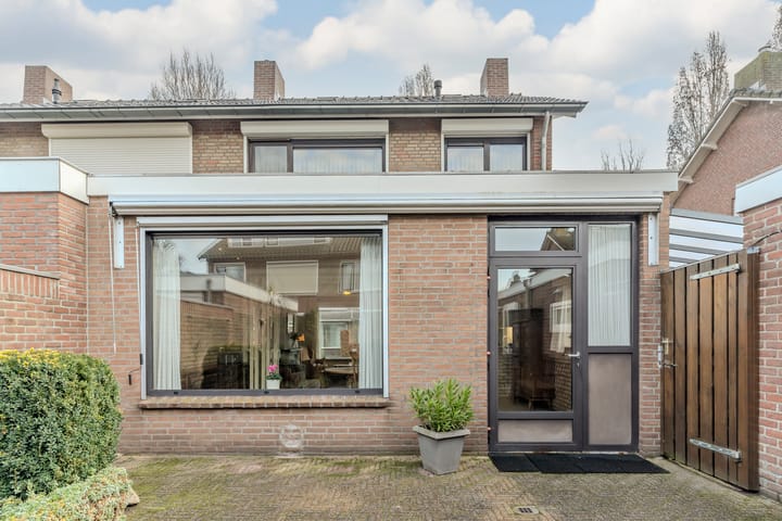 Photo 26 of Sint Lambertusstraat 13