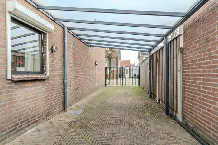 Photo 28 of Sint Lambertusstraat 13
